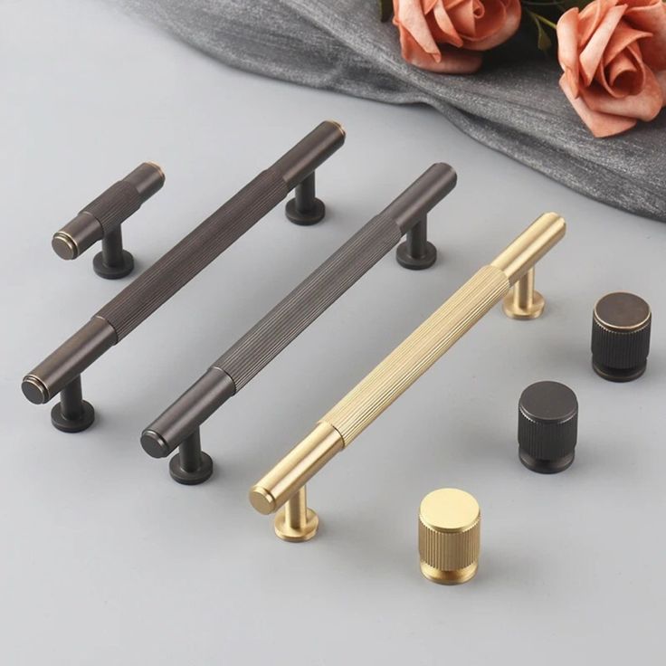 Door & Drawer Handles