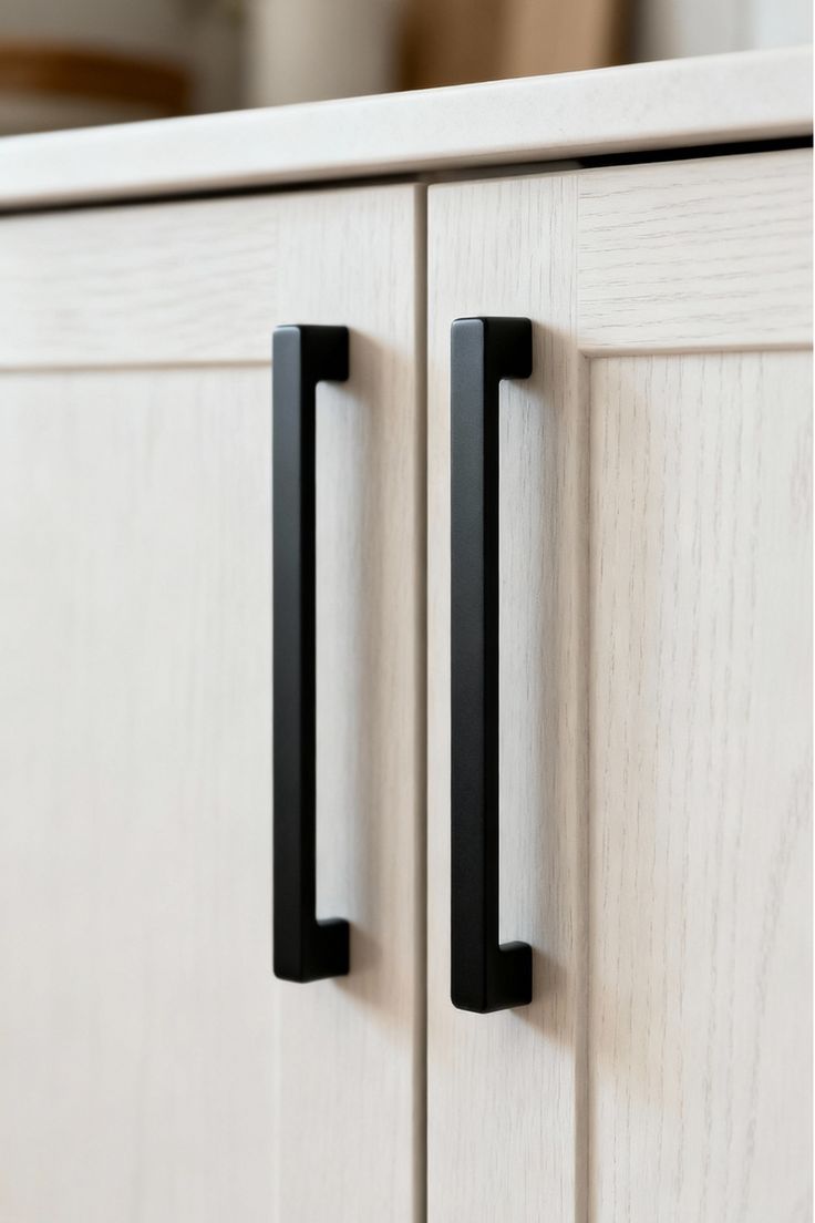 Door & Drawer Handles